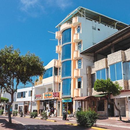 Hostal Carliza Puerto Ayora  Luaran gambar