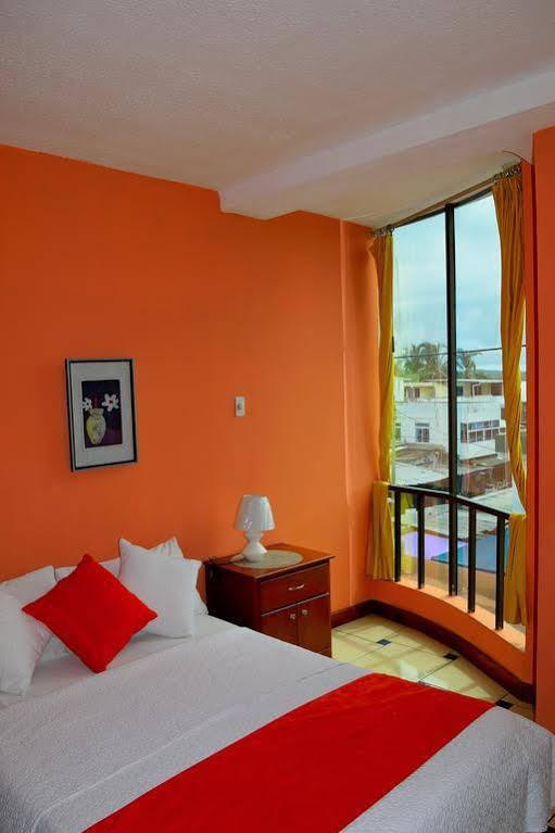 Hostal Carliza Puerto Ayora  Luaran gambar