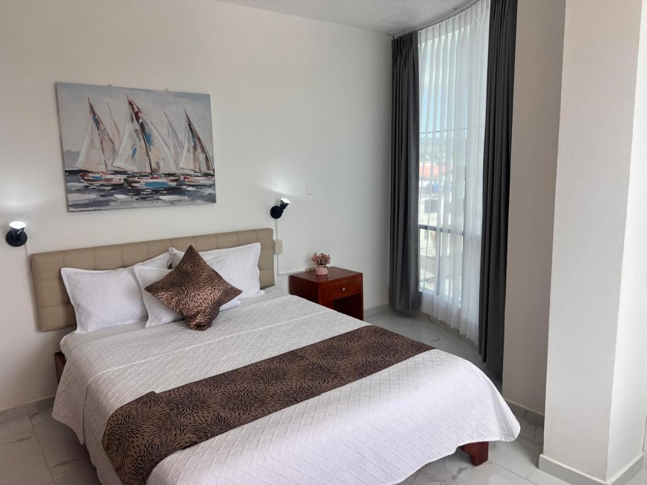 Hostal Carliza Puerto Ayora  Luaran gambar