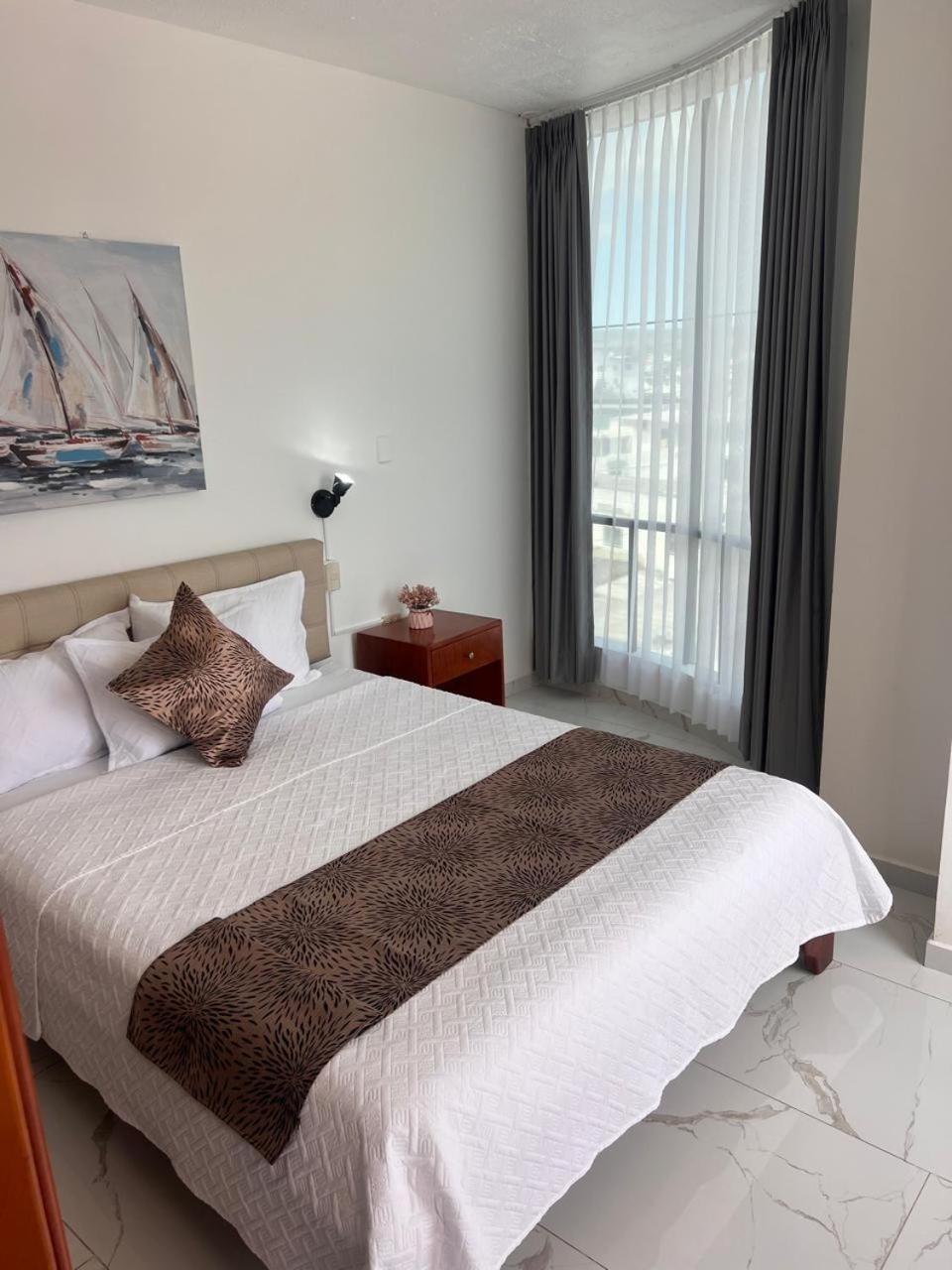 Hostal Carliza Puerto Ayora  Luaran gambar